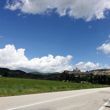 Hotel Villa Elda Assisi Kültér fotó