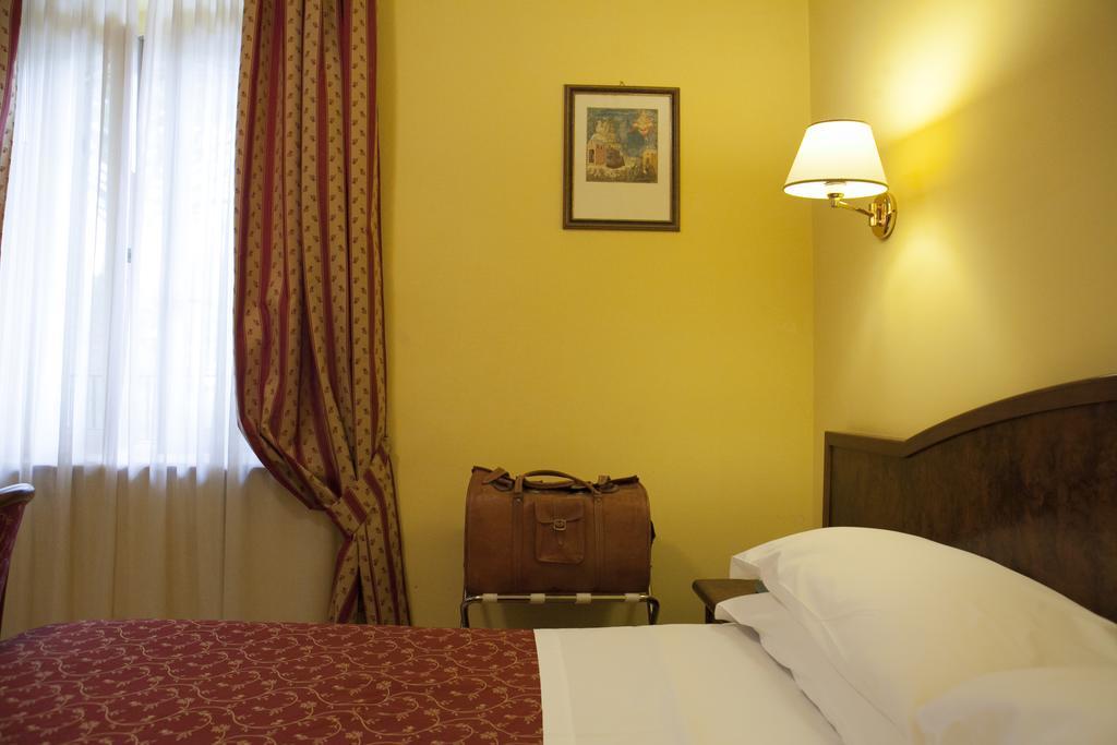 Hotel Villa Elda Assisi Kültér fotó