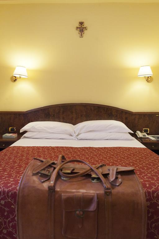Hotel Villa Elda Assisi Kültér fotó