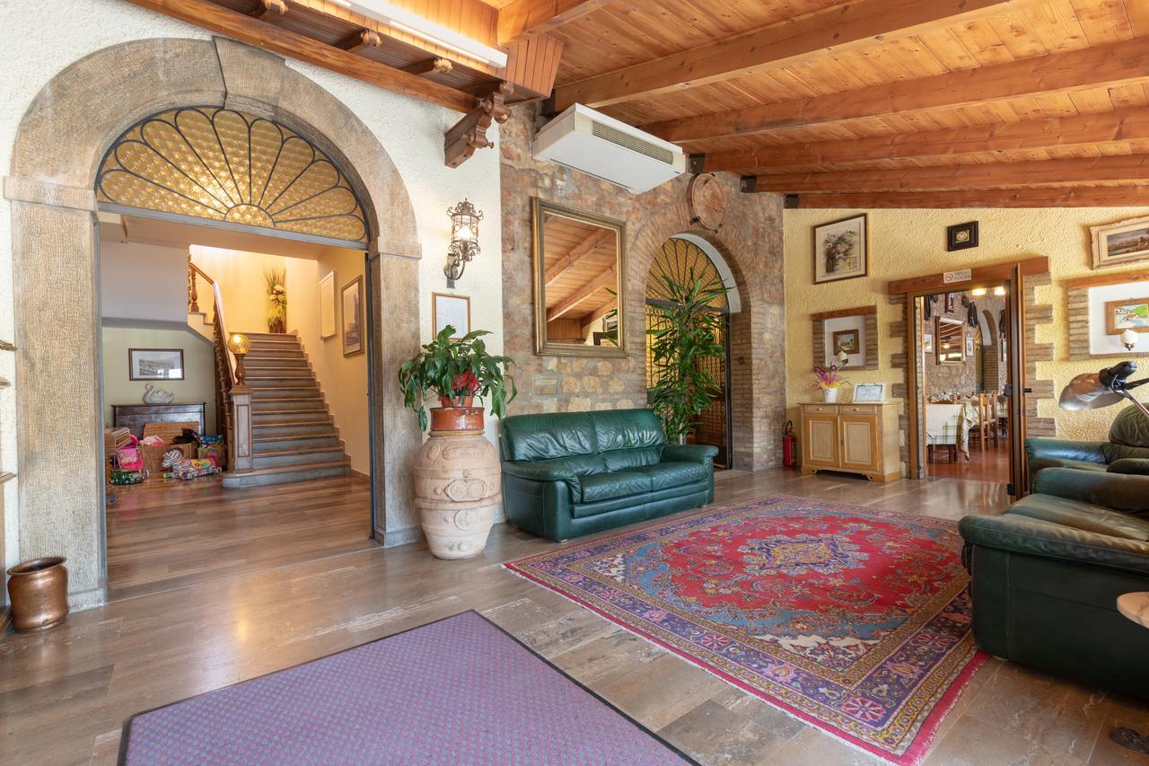 Hotel Villa Elda Assisi Kültér fotó