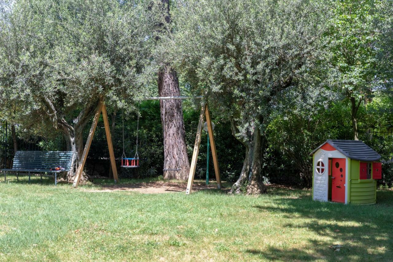 Hotel Villa Elda Assisi Kültér fotó