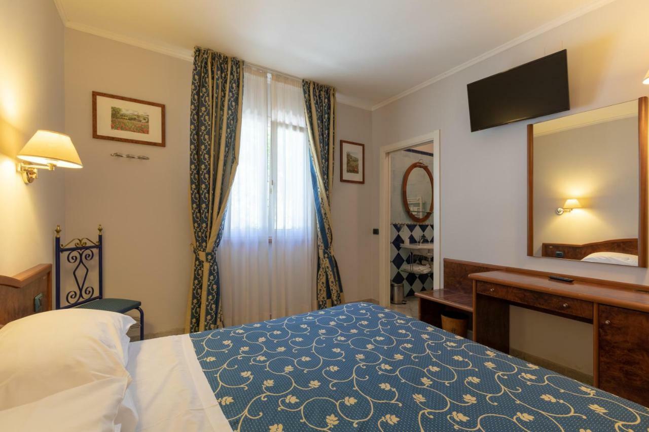 Hotel Villa Elda Assisi Kültér fotó