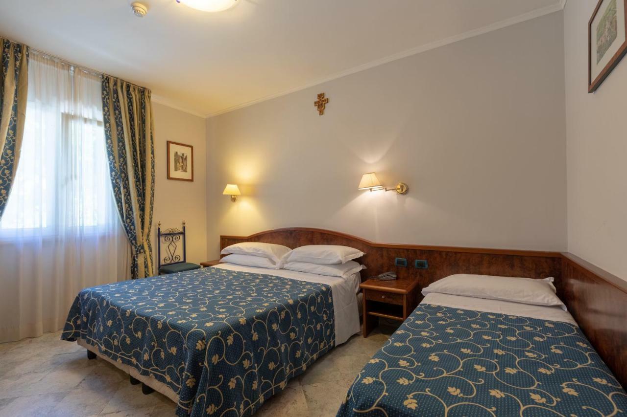 Hotel Villa Elda Assisi Kültér fotó